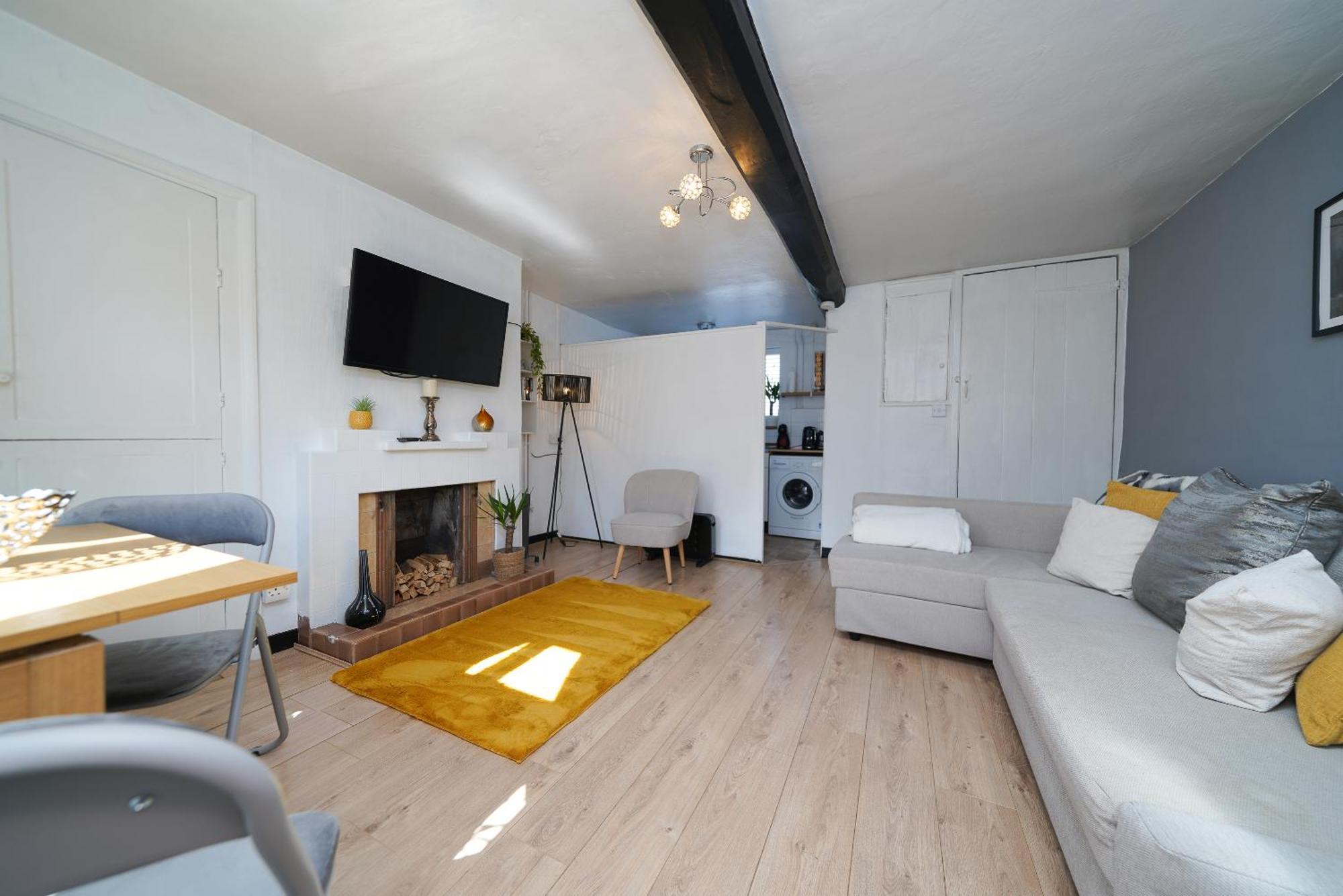 Capulet At Laburnum Cottages Stratford-upon-Avon Exterior photo