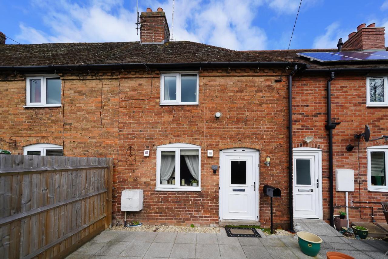 Capulet At Laburnum Cottages Stratford-upon-Avon Exterior photo